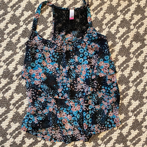 Tank - Picture 2 of 2